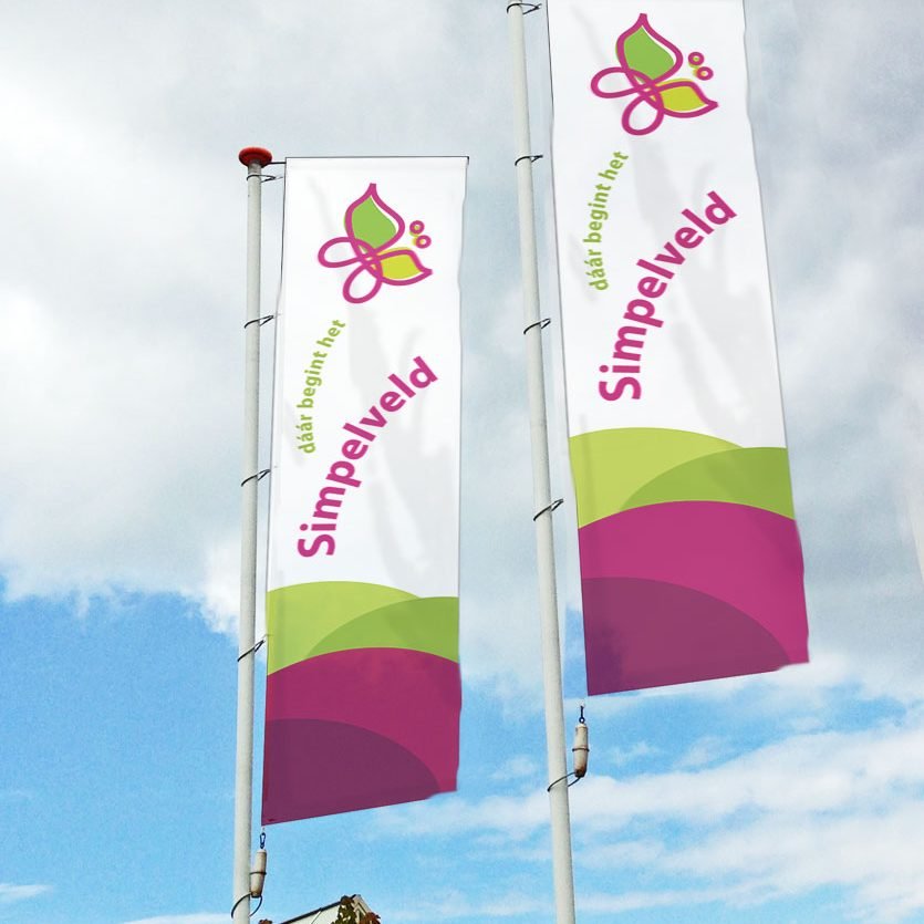 banieren vlaggen met logo toeristisch simpelveld daar begint het